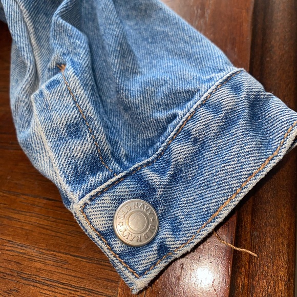 Old Navy 90s style denim Jacket - Picture 5 of 8